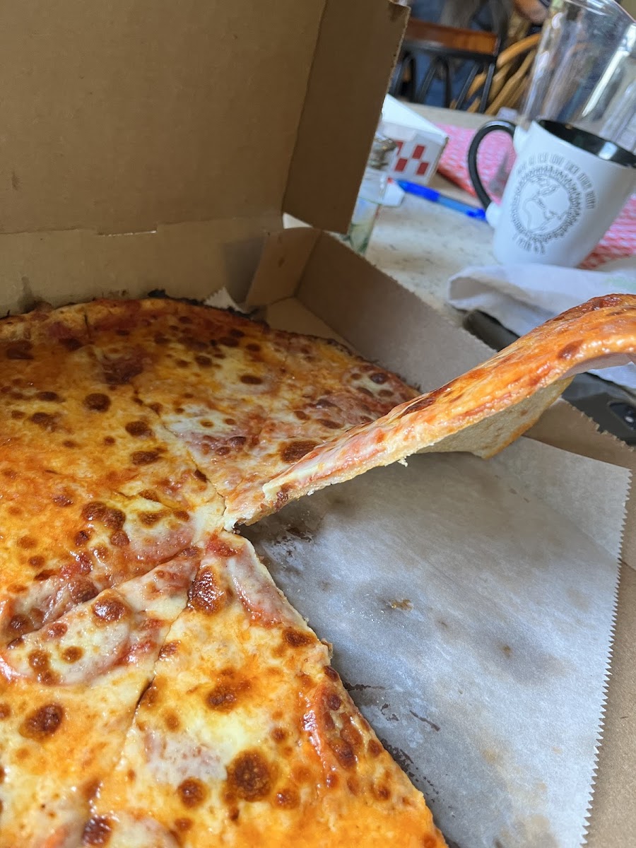 Gino's Pizza & Spaghetti House - Wayne - Photo 2