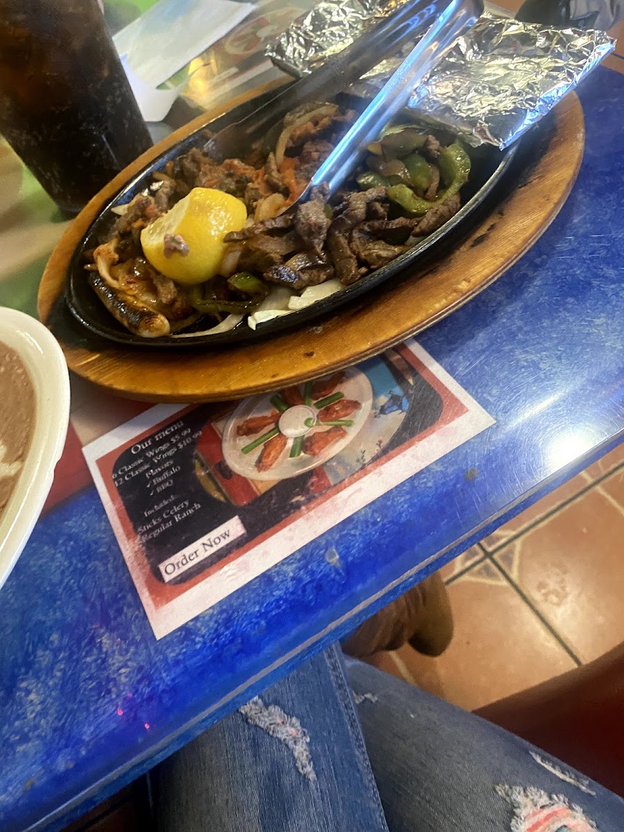 El Cabrito Mexican Restaurant - Carthage - Photo 3
