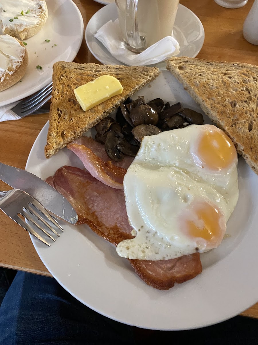 The Jelly Roll Cafe - Photo 2