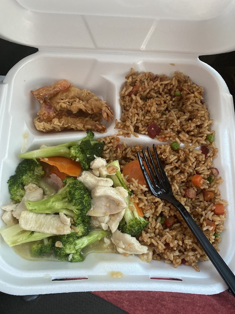 Golden China Restaurant - Turlock - Photo 2