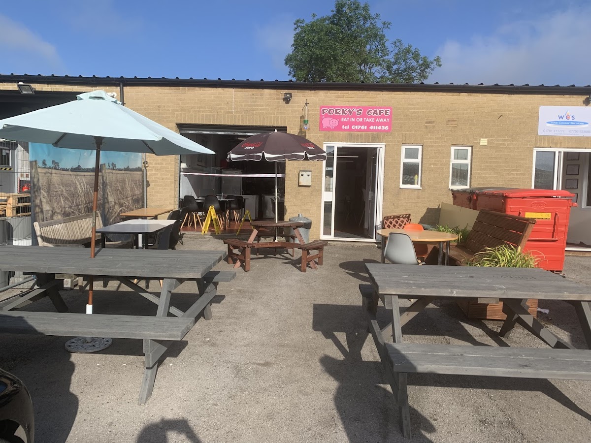 Porkys - Radstock BA3 4BH - Photo 2