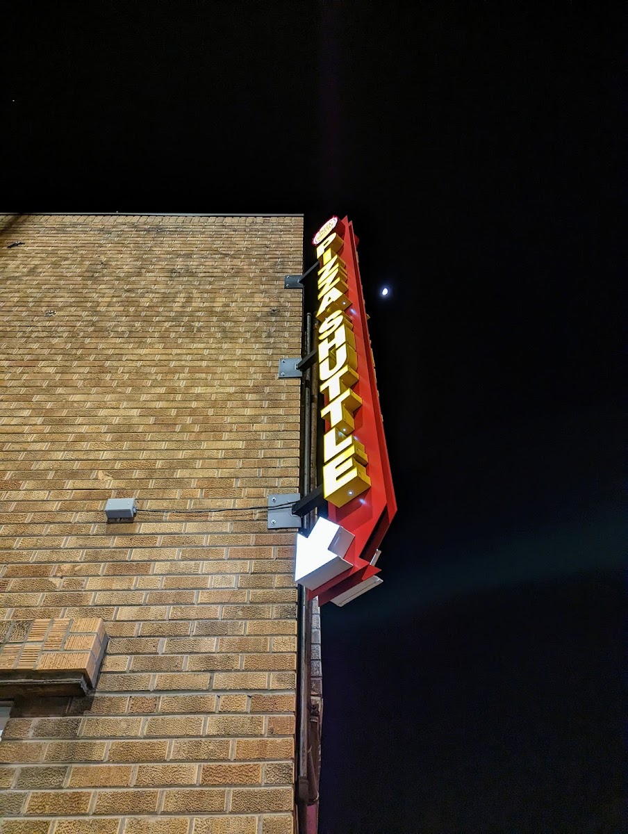 Pizza Shuttle - Kansas City - Photo 4