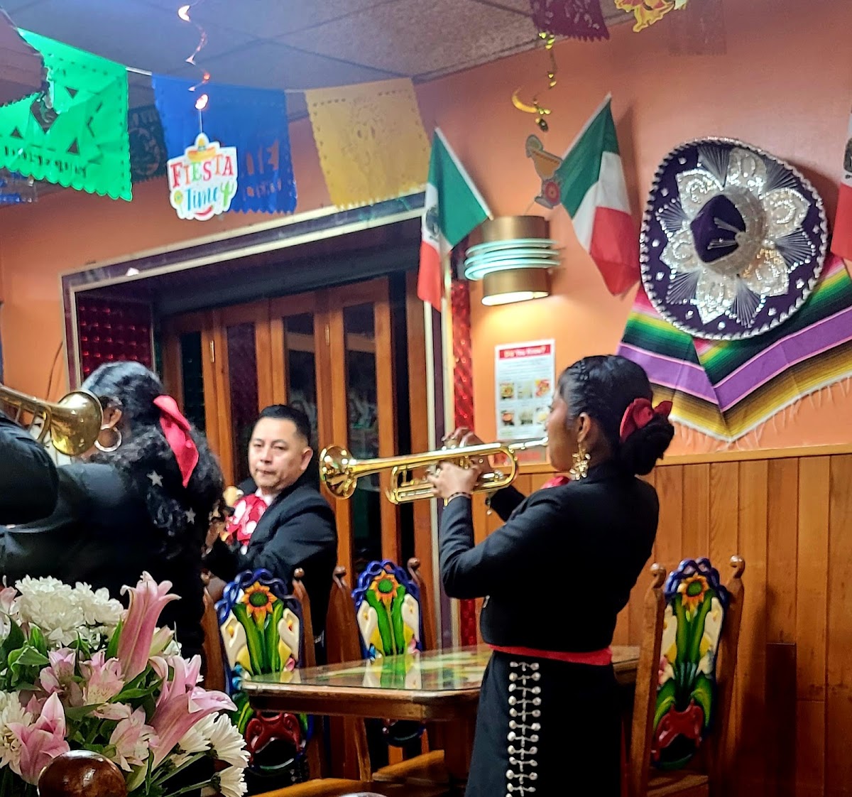 Los Mariachis - Brooklyn - Photo 2
