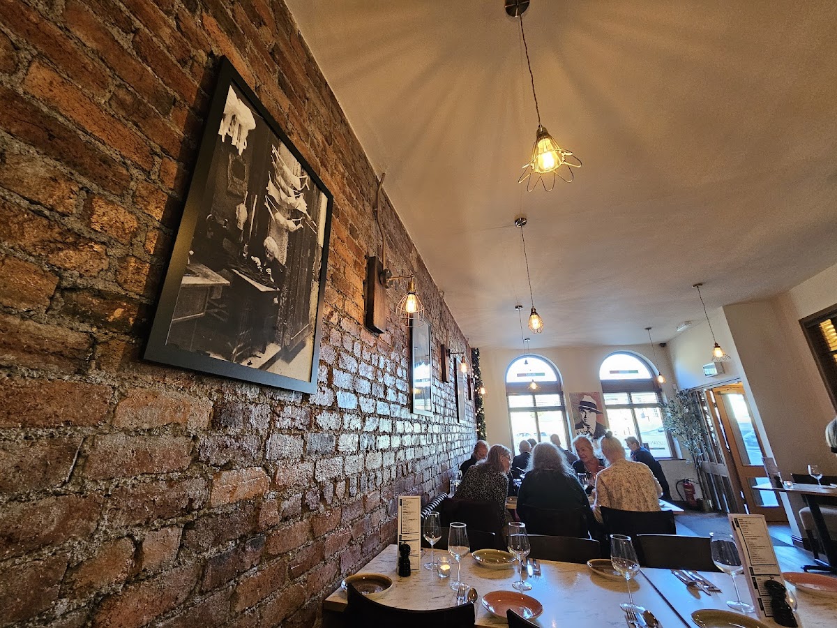 Luciano's - Buxton SK17 6EQ - Photo 2