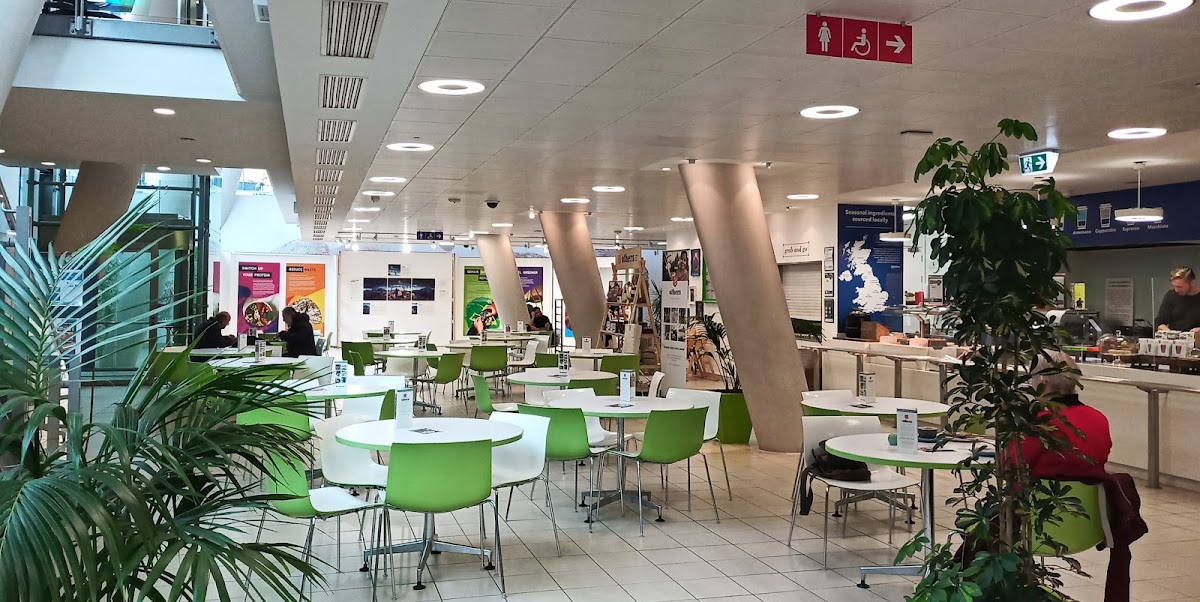 Cafe 101 - London EC4V 4EH