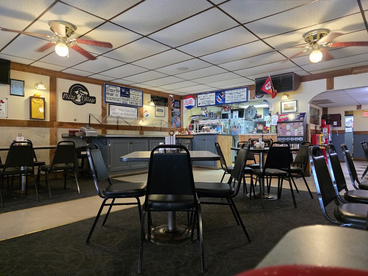 Pizza Village - Ottawa - Photo 8