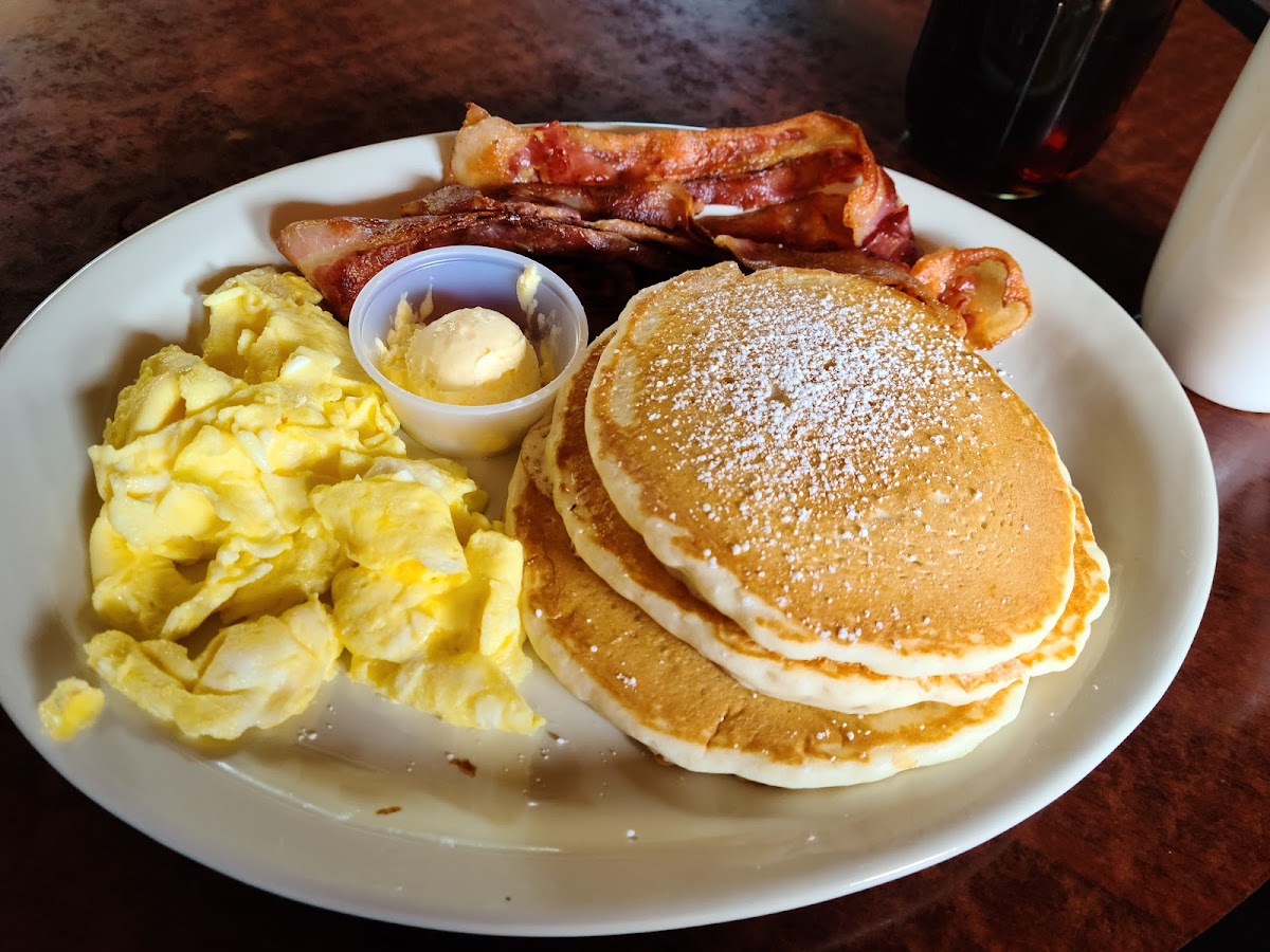 Log Cabin Bar & Grill - Photo 1