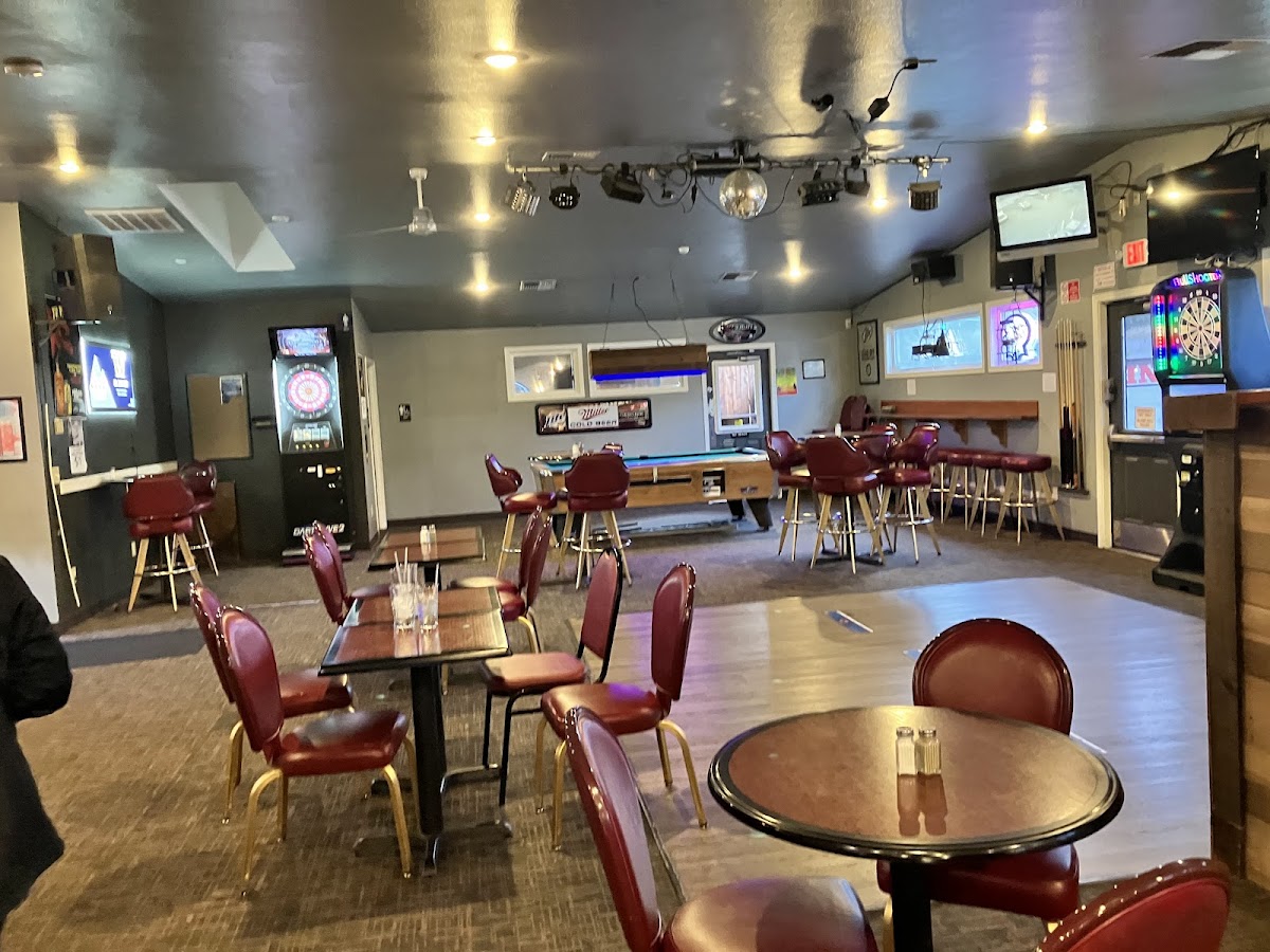 Log Cabin Bar & Grill - Photo 3