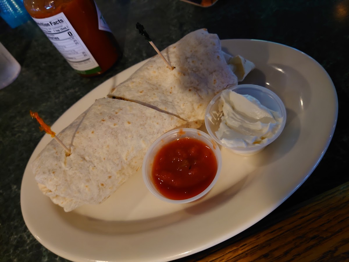 Log Cabin Bar & Grill - Photo 7