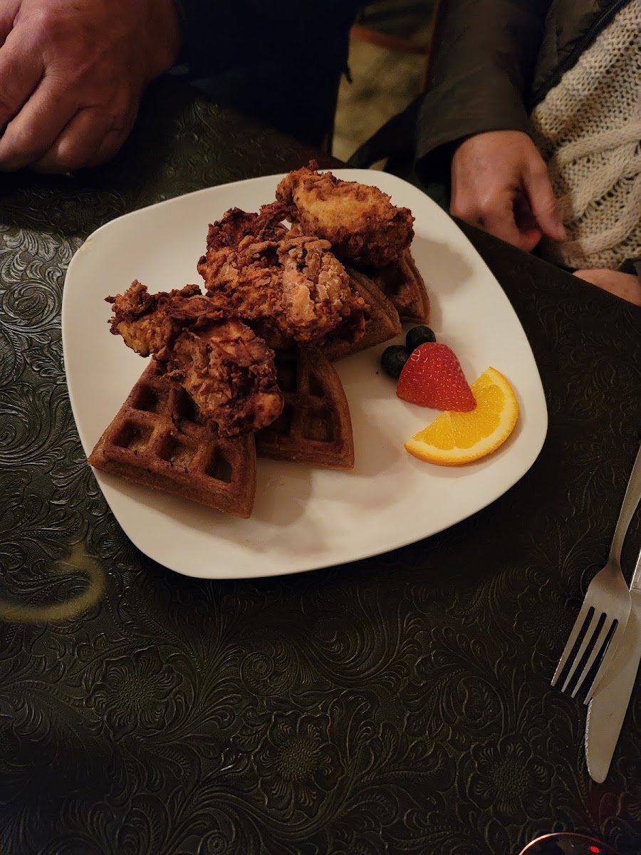 The Gypsy Bistro - Photo 5
