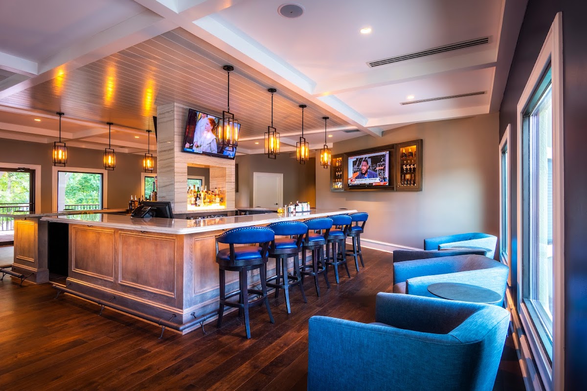 Sarazen’s Bar and Grille - Photo 2