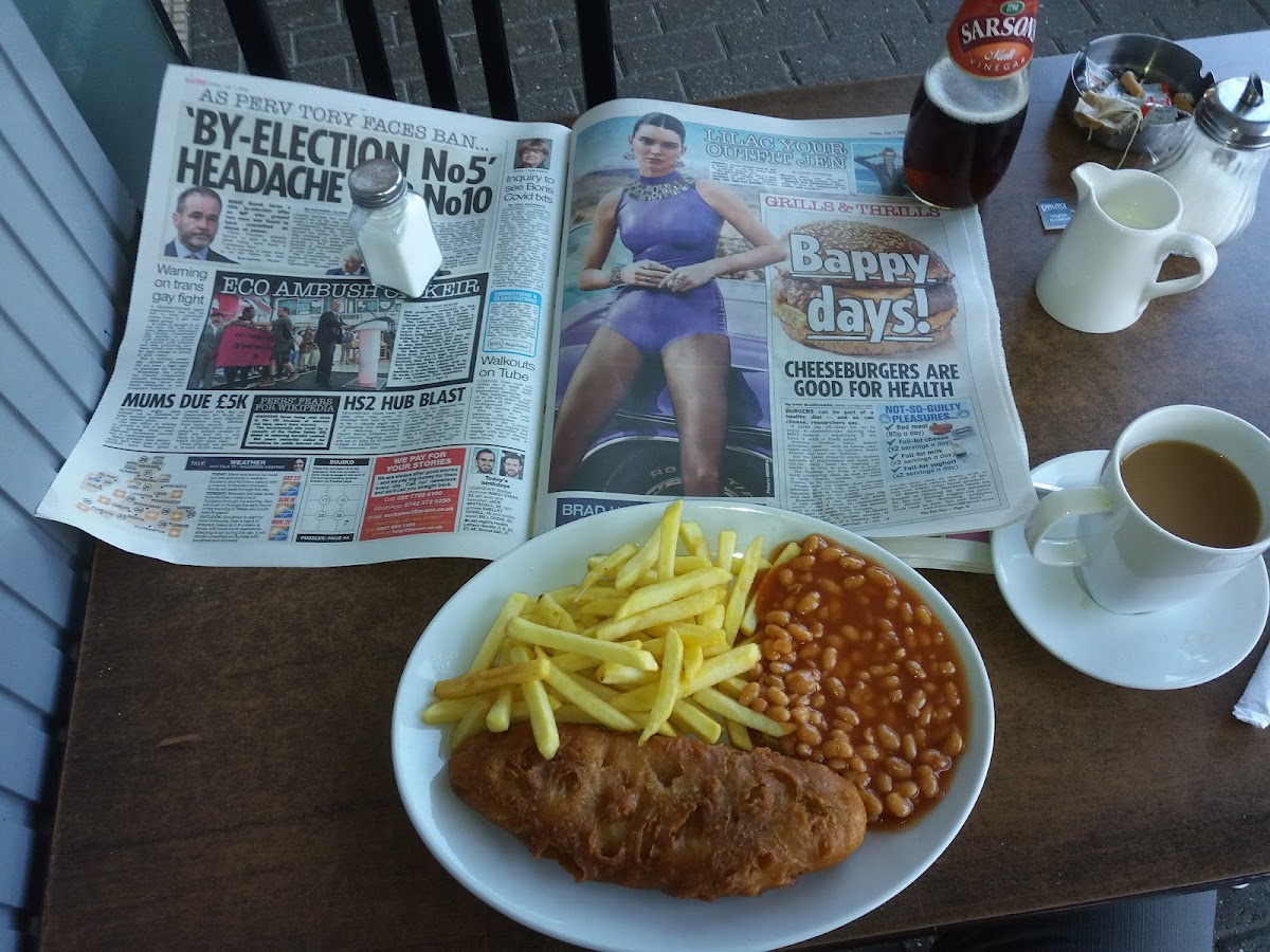 Gadebridge Cafe - Photo 1