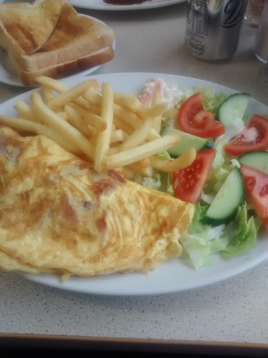 Ozzy's Cafe (Haslemere) - Photo 7