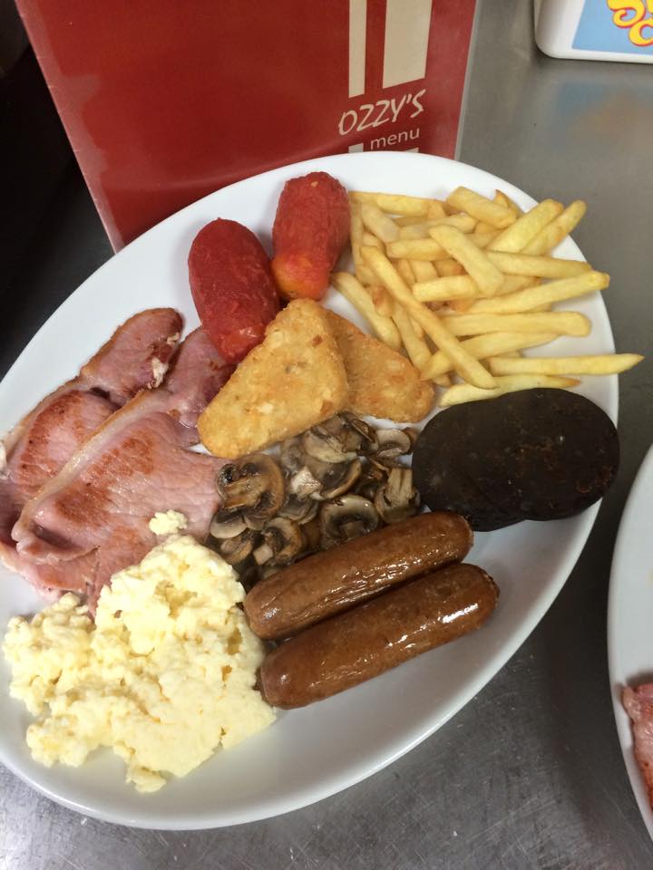 Ozzy's Cafe (Haslemere) - Photo 8