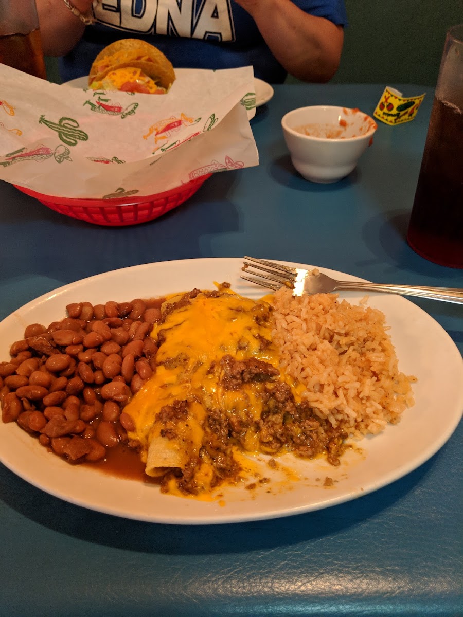 Estella's Mexican Restaurant - Photo 7