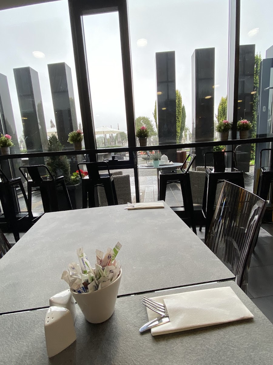 The Tower Cafe - Photo 9