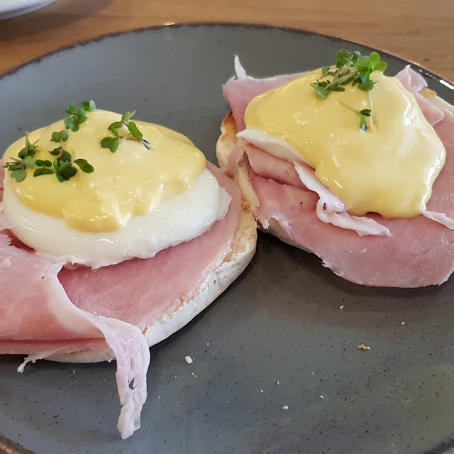 Eggs Royale