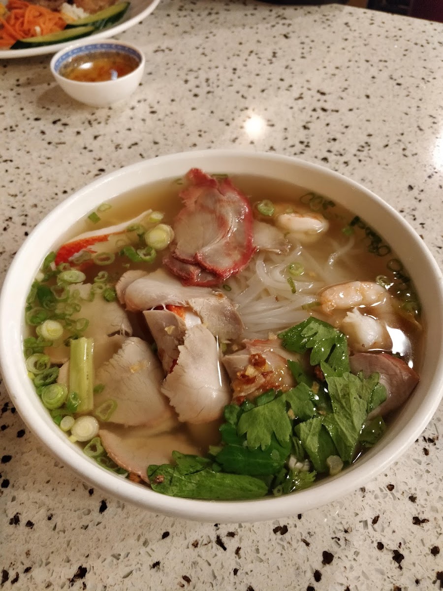 Noodle World Vietnamese Restaurant - Photo 9