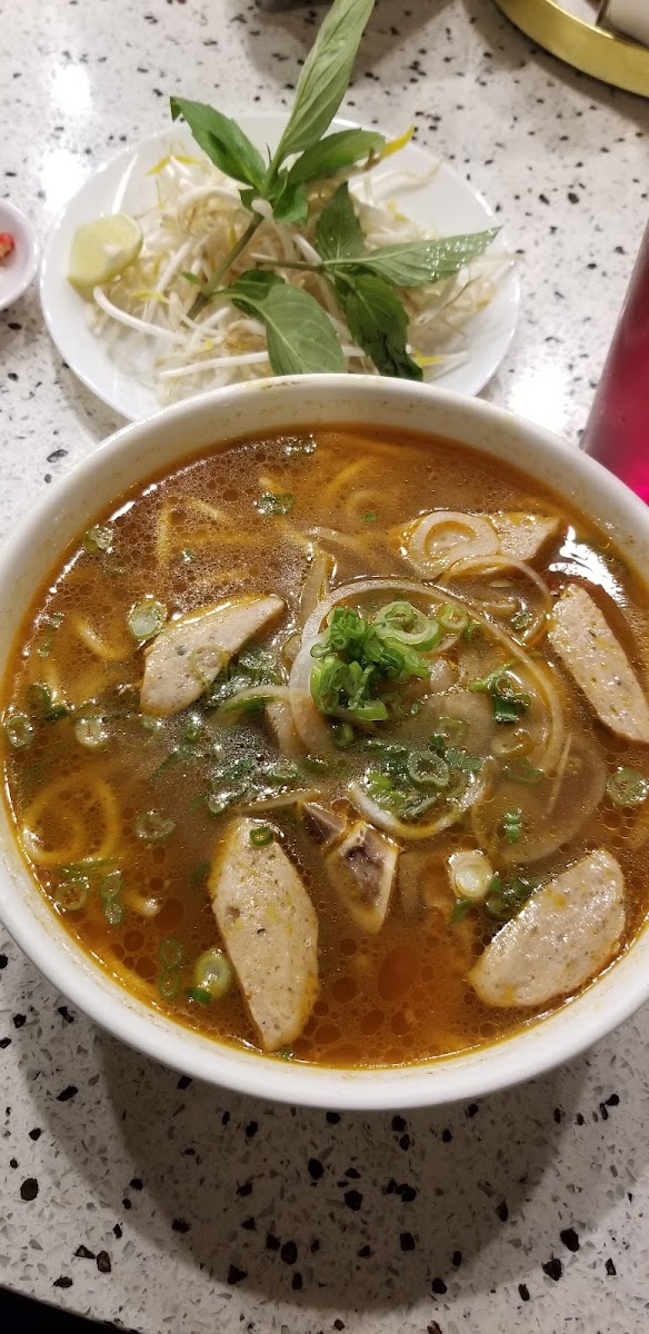 Noodle World Vietnamese Restaurant - Photo 7