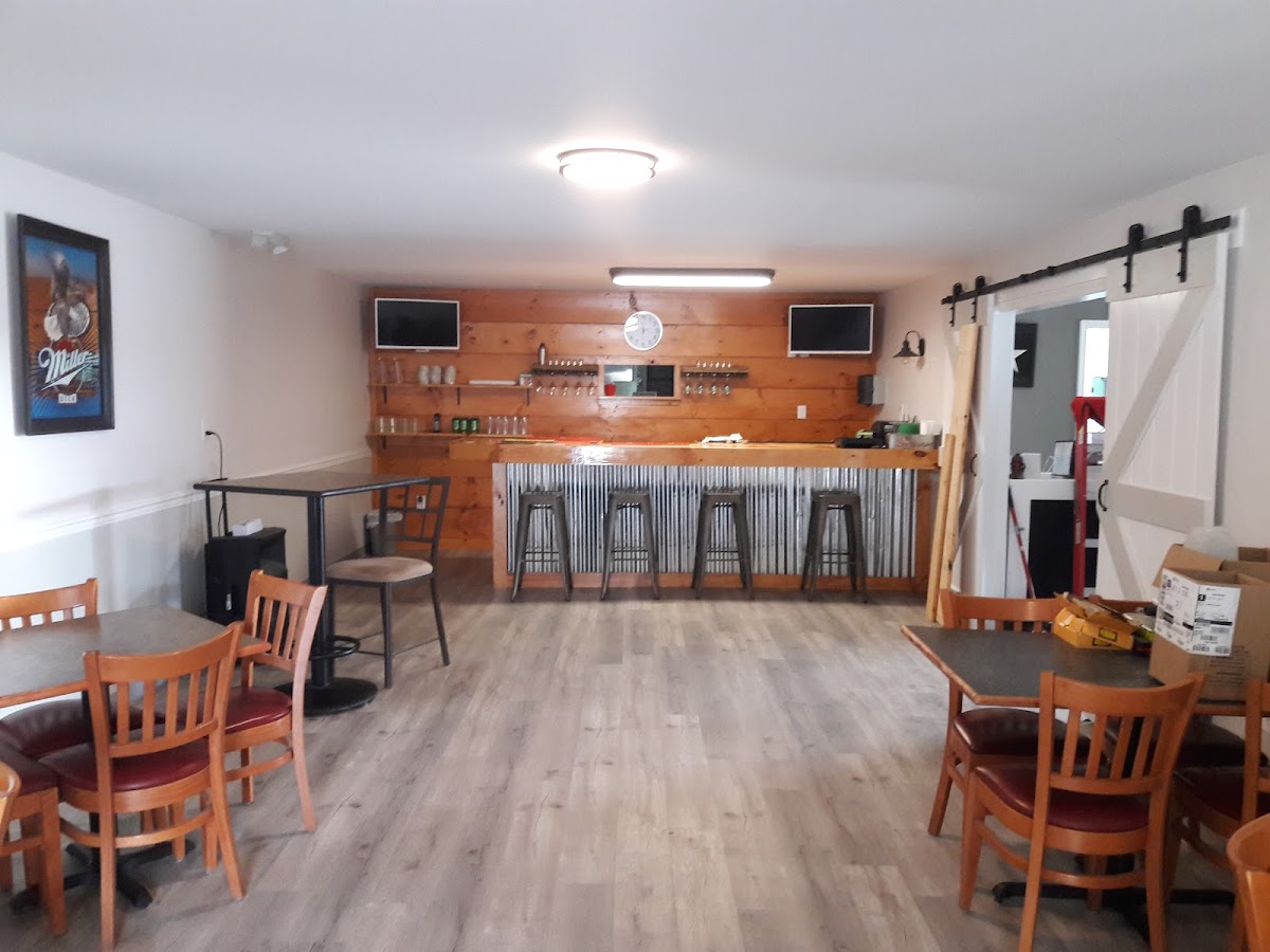 Valor House Restaurant & Bar - Photo 3