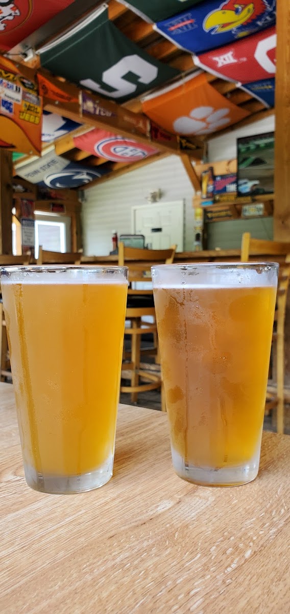Maloney's Pub - Photo 4