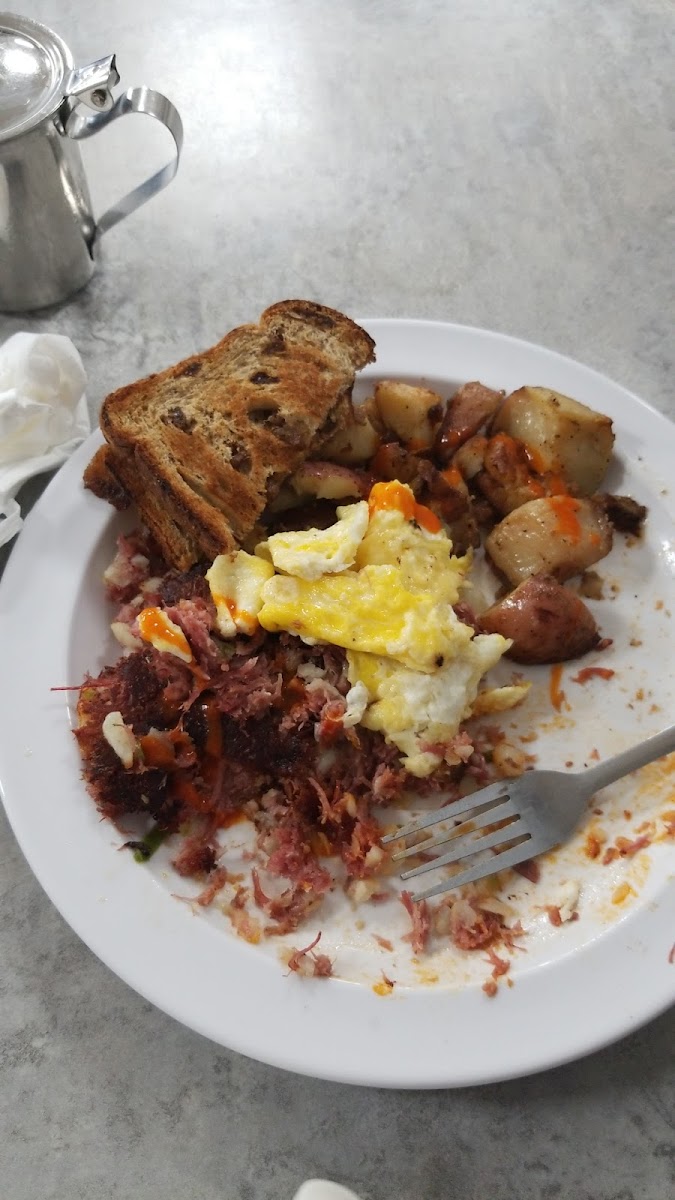 Tiny Tims Cafe - Photo 4