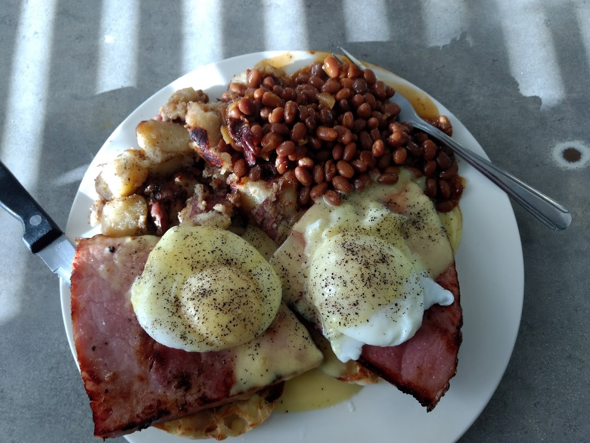 Tiny Tims Cafe - Photo 6