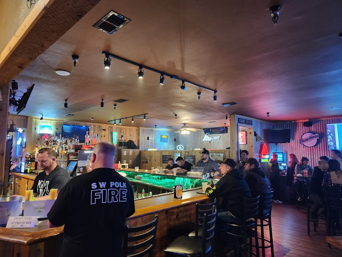 Honky Tonk Bar & Grill - Photo 3