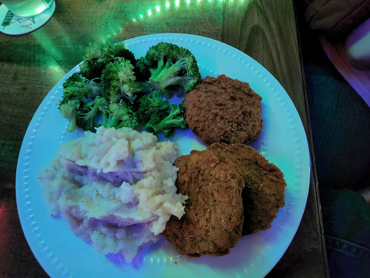 Honky Tonk Bar & Grill - Photo 6