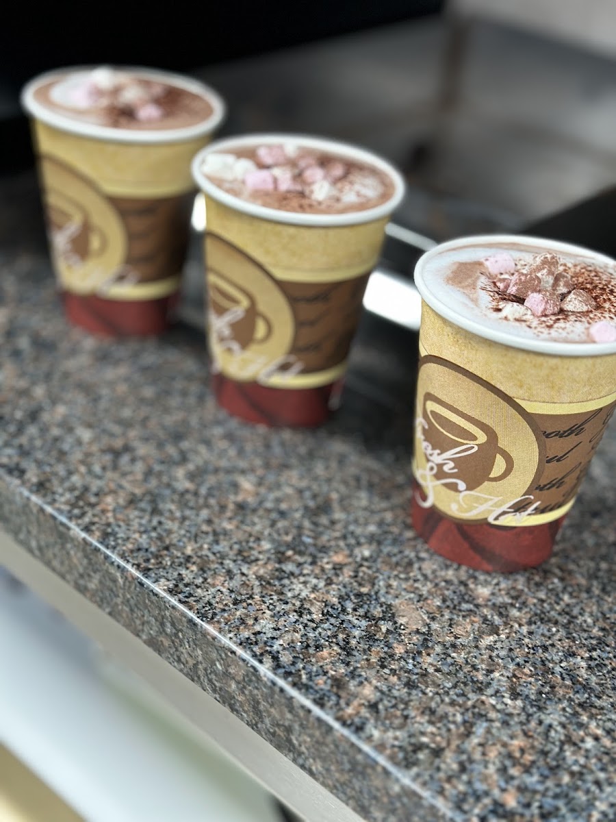 Tiffany's Cafe - Photo 5