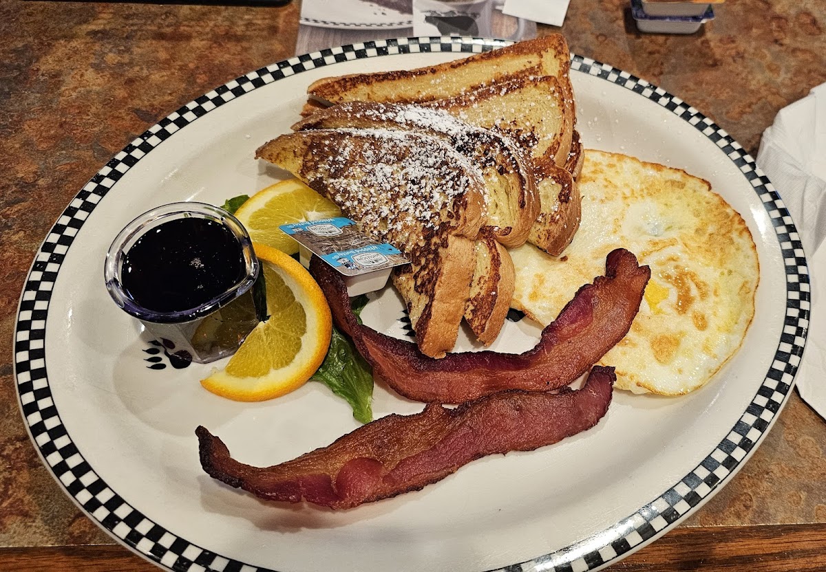 Black Bear Diner Draper - Photo 4