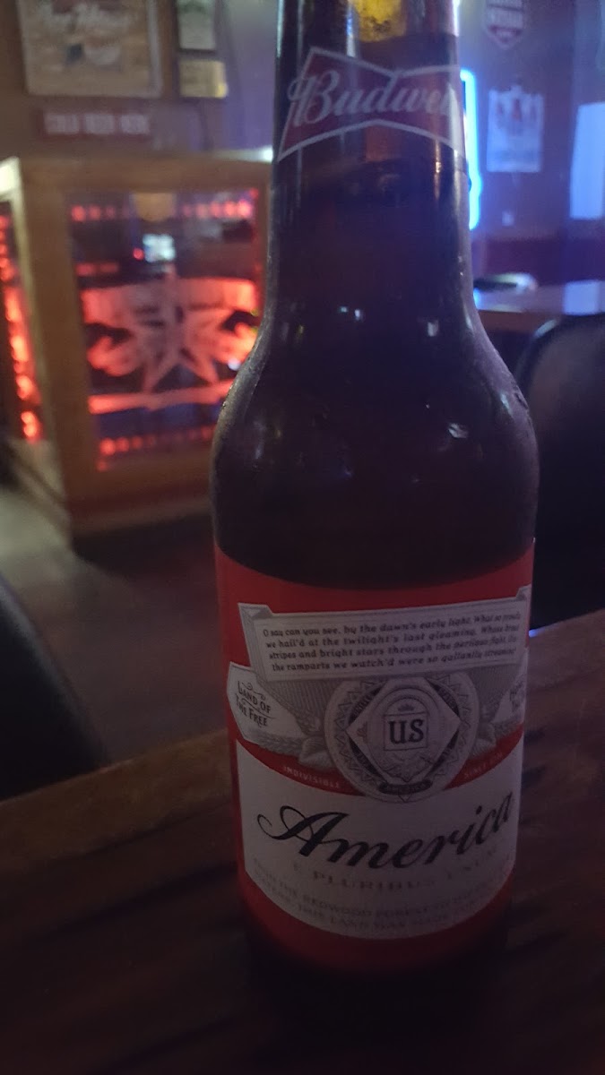 Longshotz Sports Bar - Photo 5