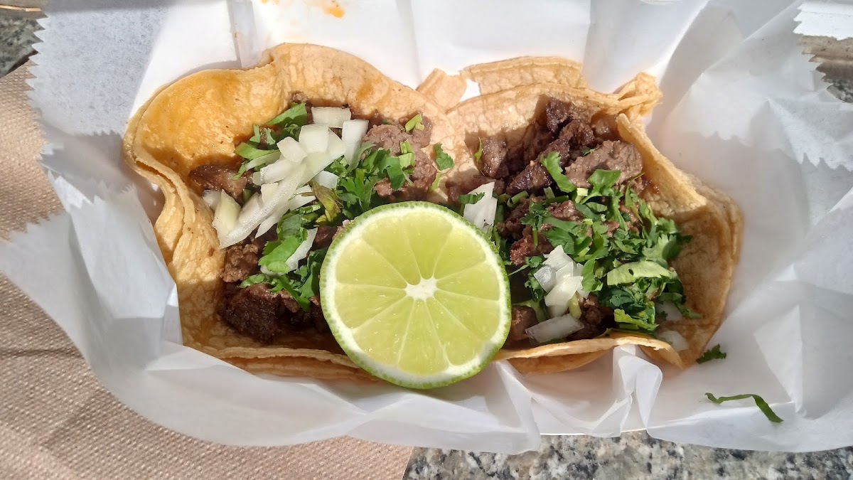 Del Campo's Tacos - Photo 4