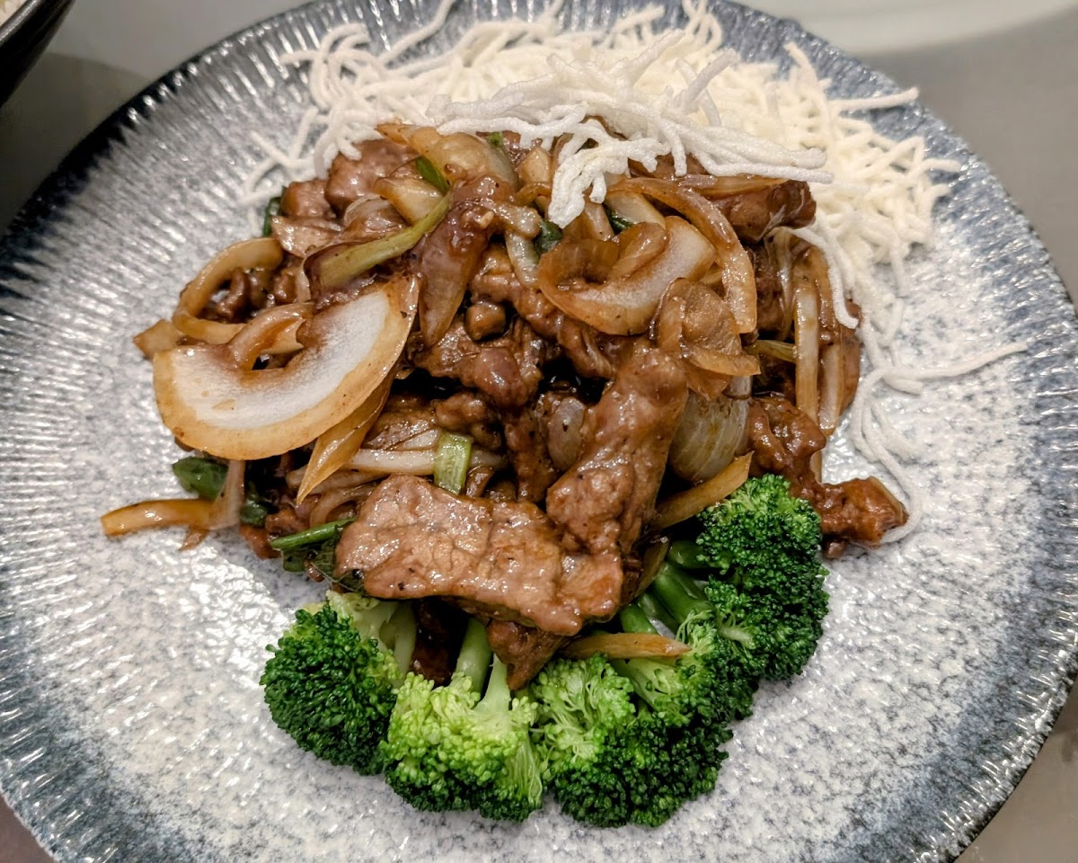 Shang Noodle & Chinese - Photo 4