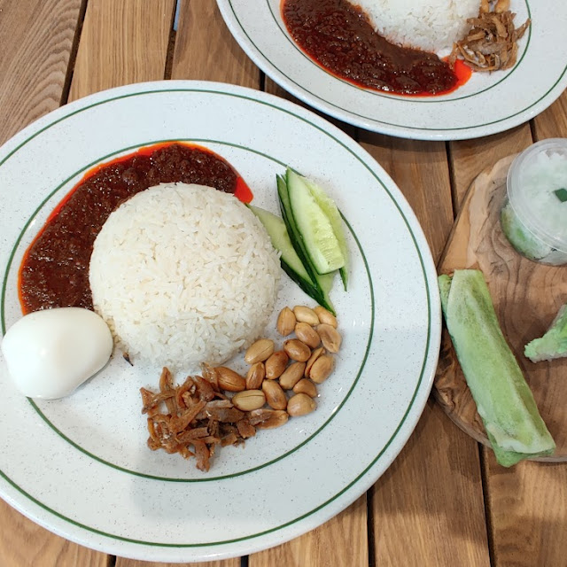 Fried Chicken Nasi Lemak