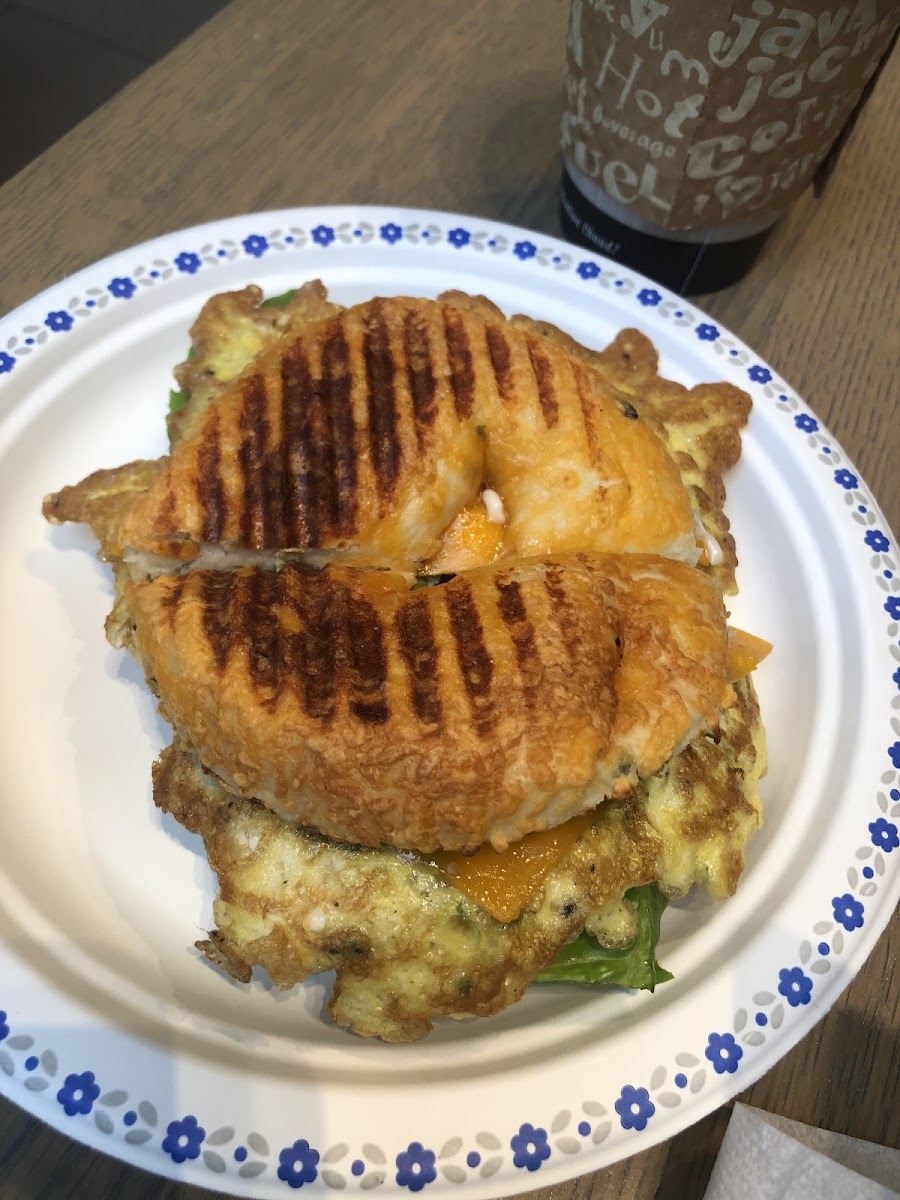 Ben's Cafe - Photo 7