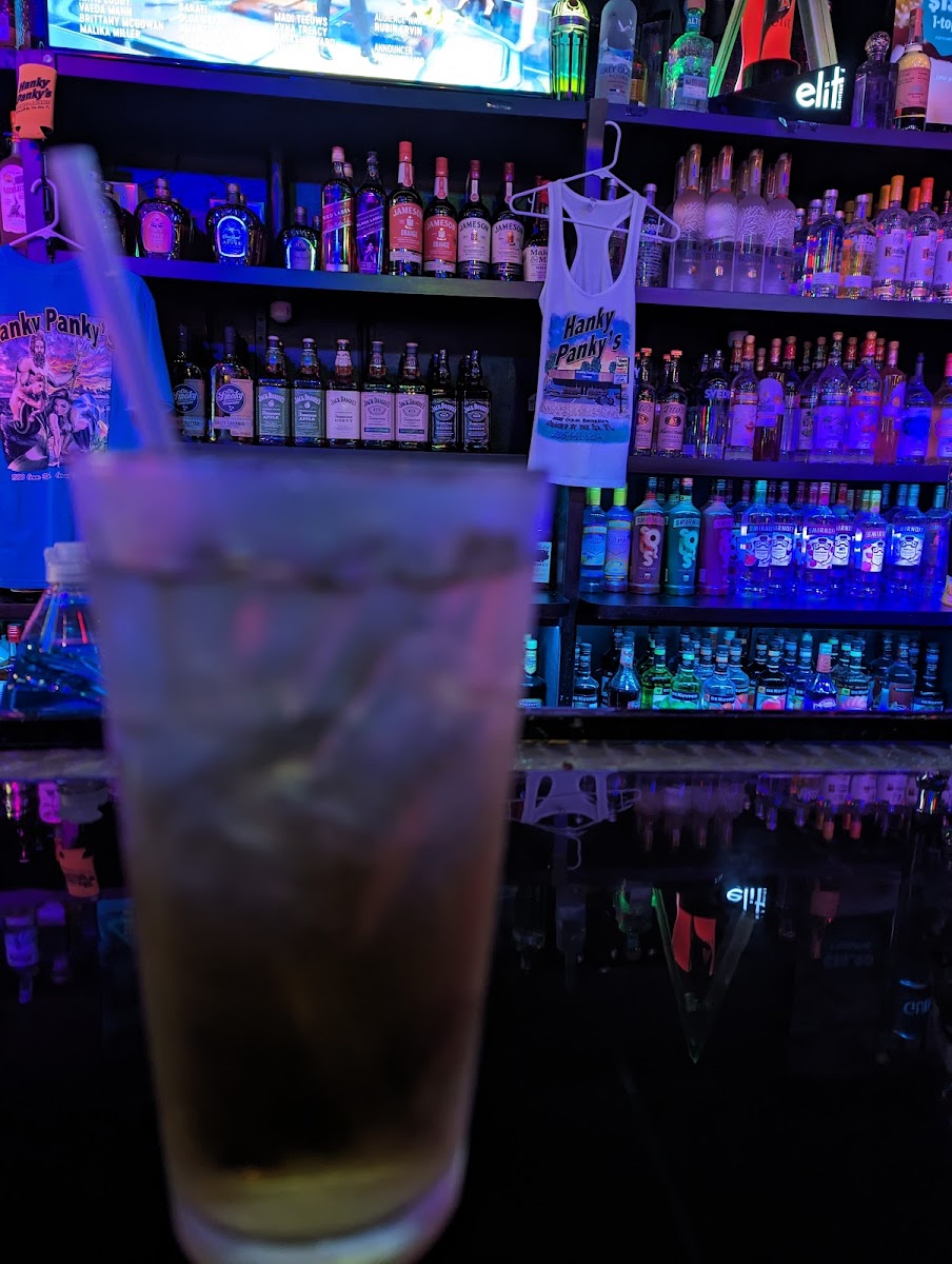 Hanky Panky's Lounge - Photo 6