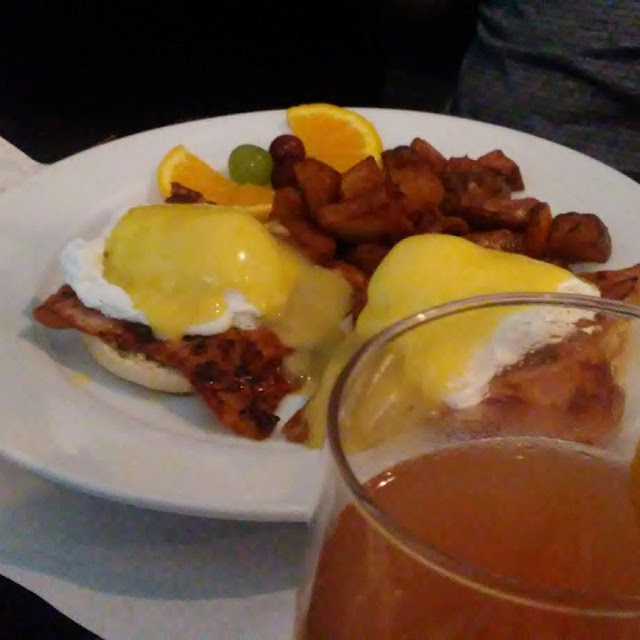 Eggs Benedict