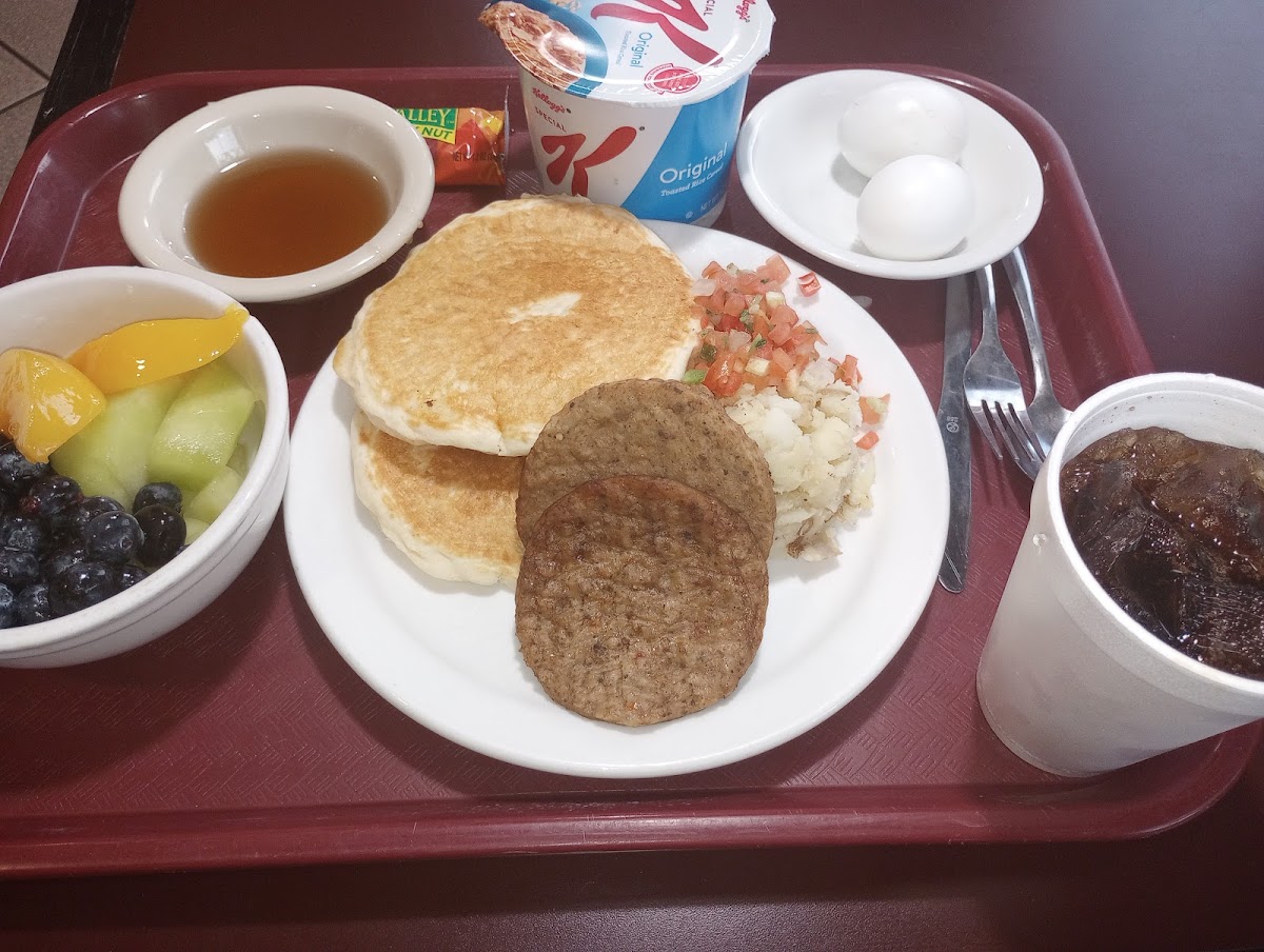 Bamford Warrior Restaurant (DFAC) - Photo 6