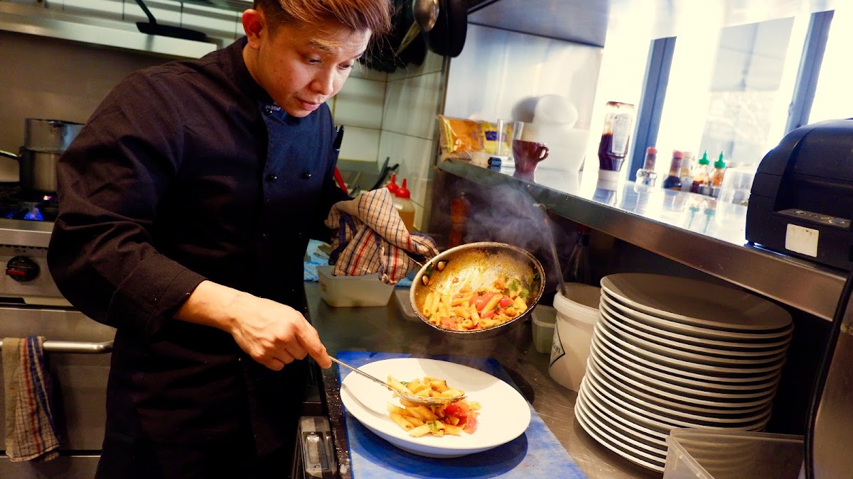 Zinc Cafe - Photo 9