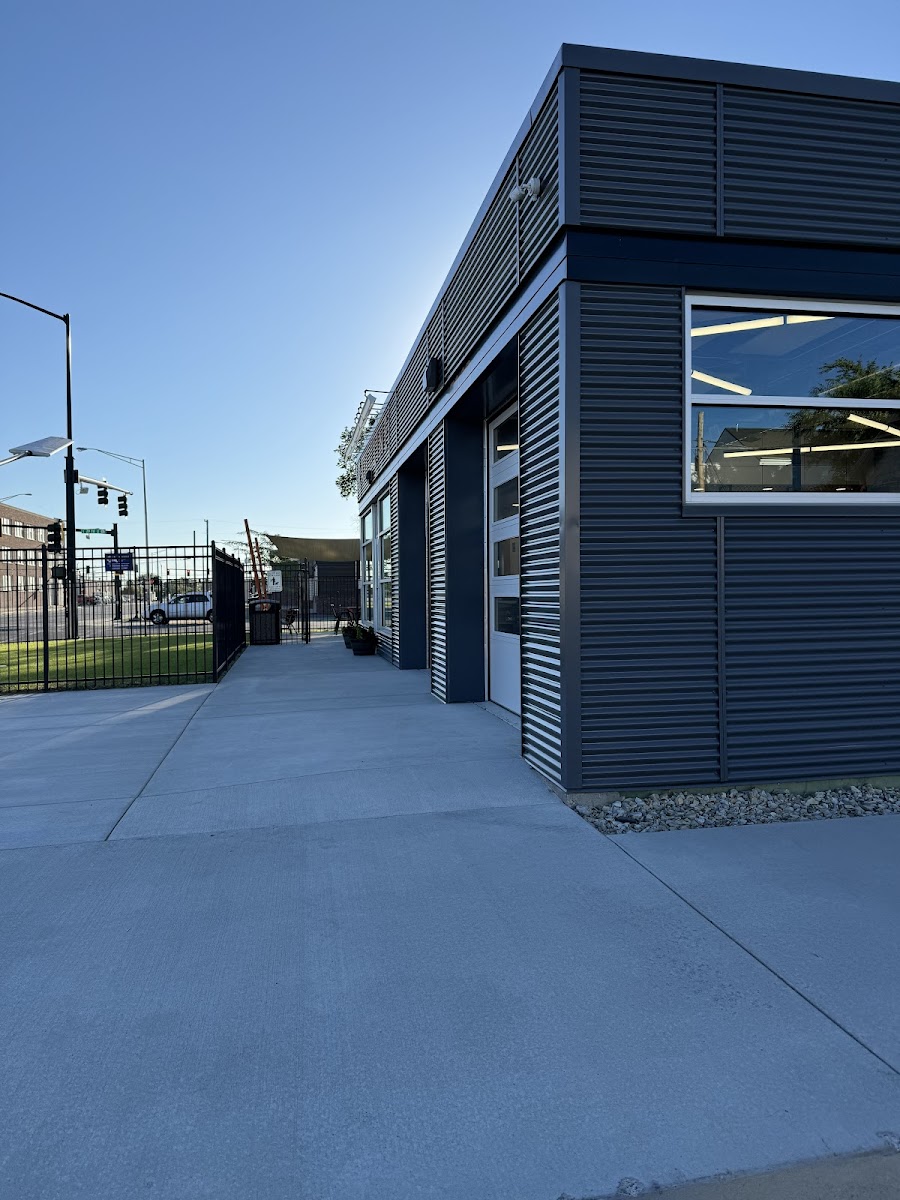 Rail Line Coffee - Photo 3