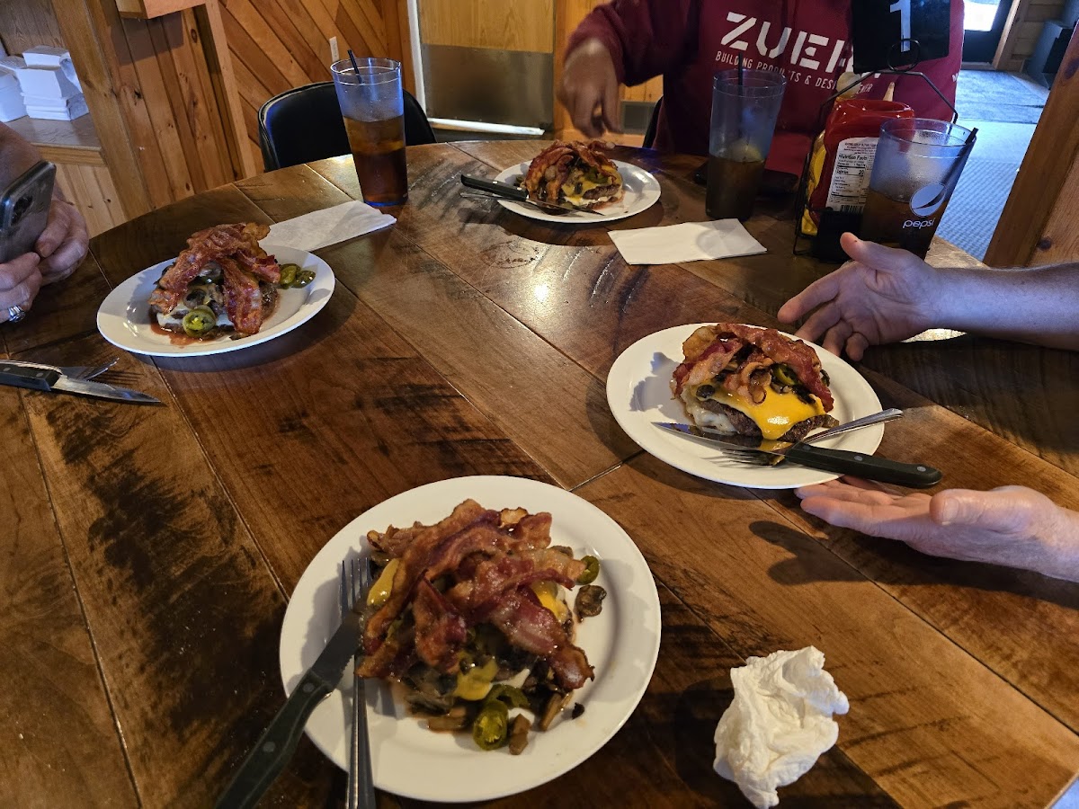 Erin's Pub 'N' Grub - Photo 7