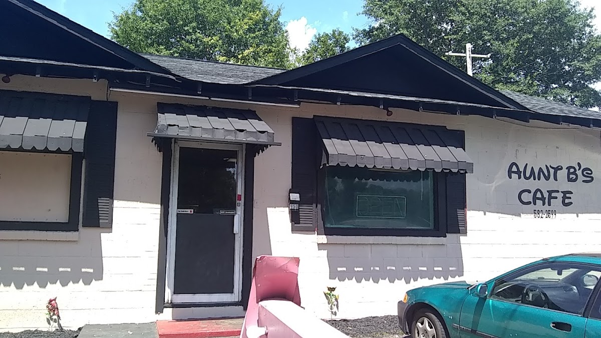 Aunt B's cafe - Photo 1