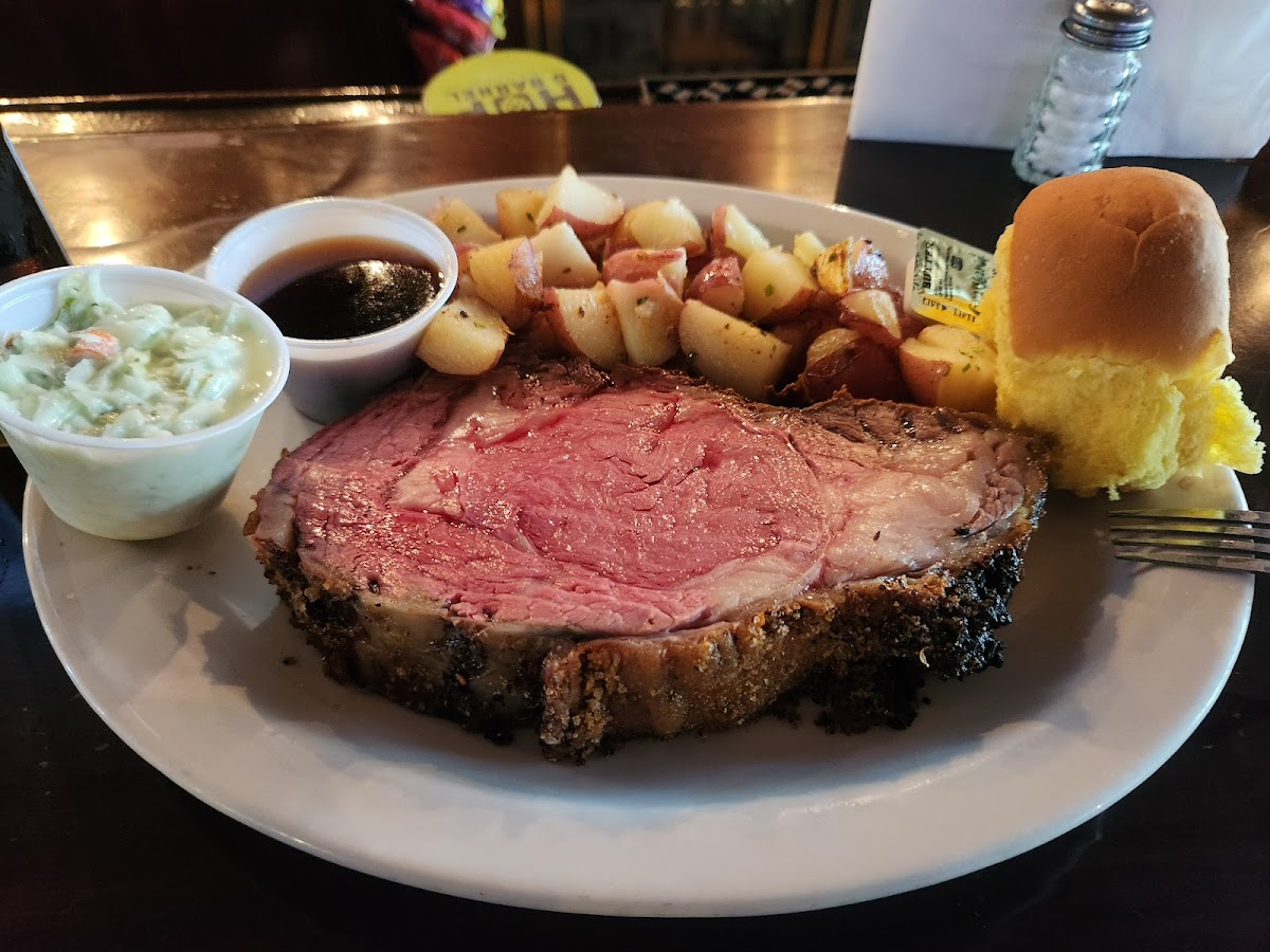 Bohicas Pub and Grub - Photo 5