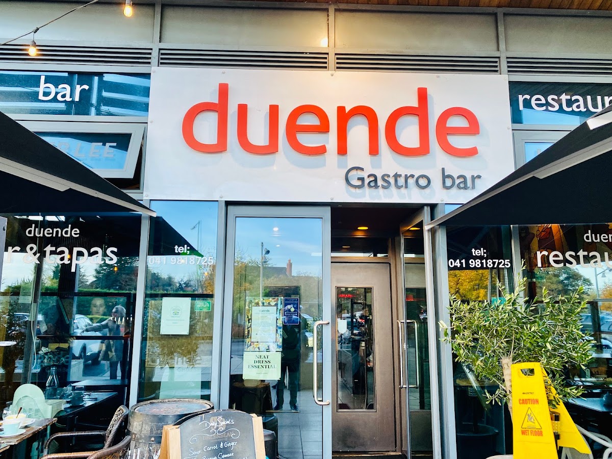 Duende Gastro Bar - Photo 3