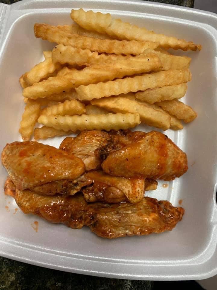Stockyard Bar and Grill - Photo 4
