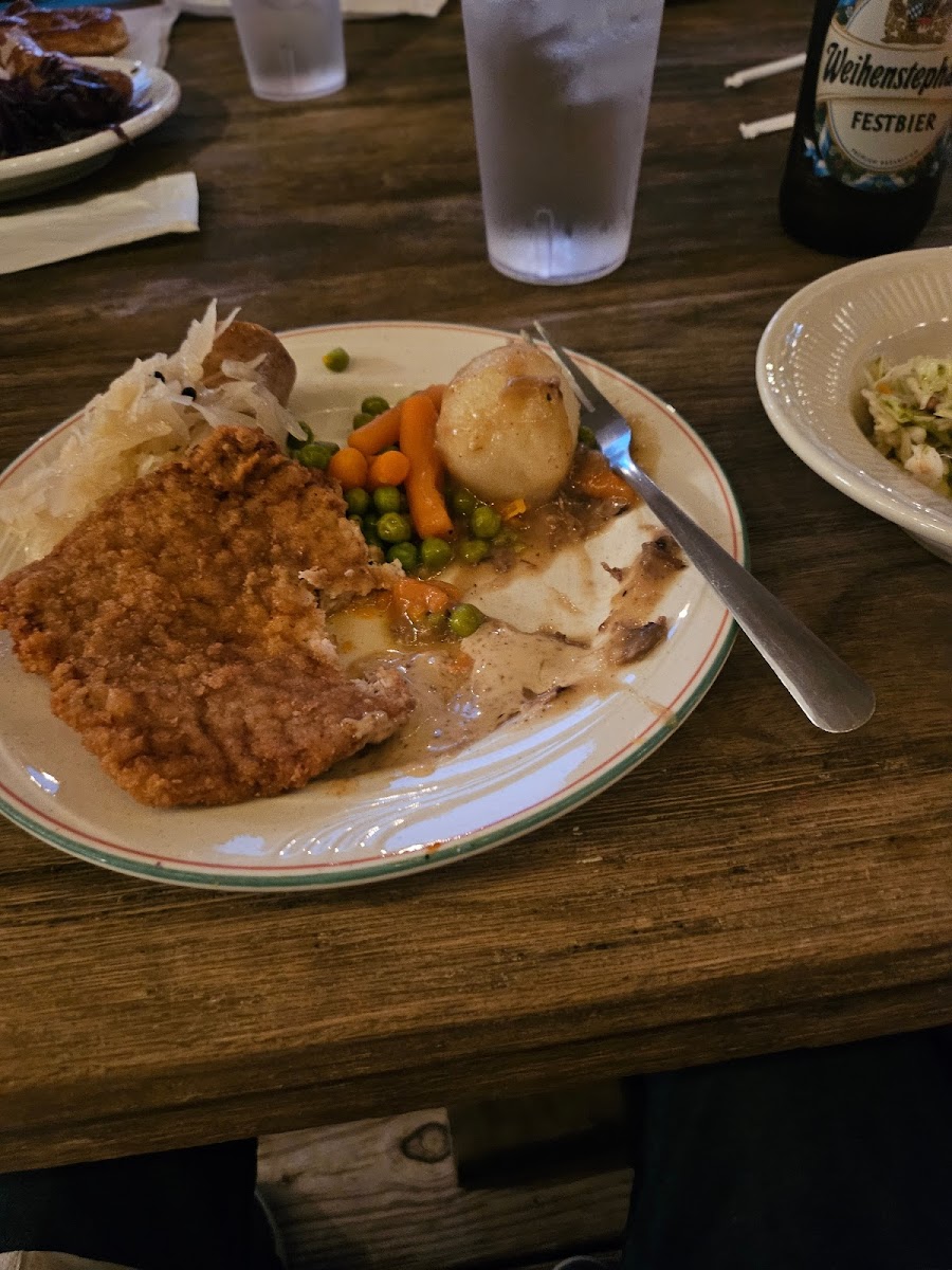 Plantation House Restaurant and Catering - Photo 9