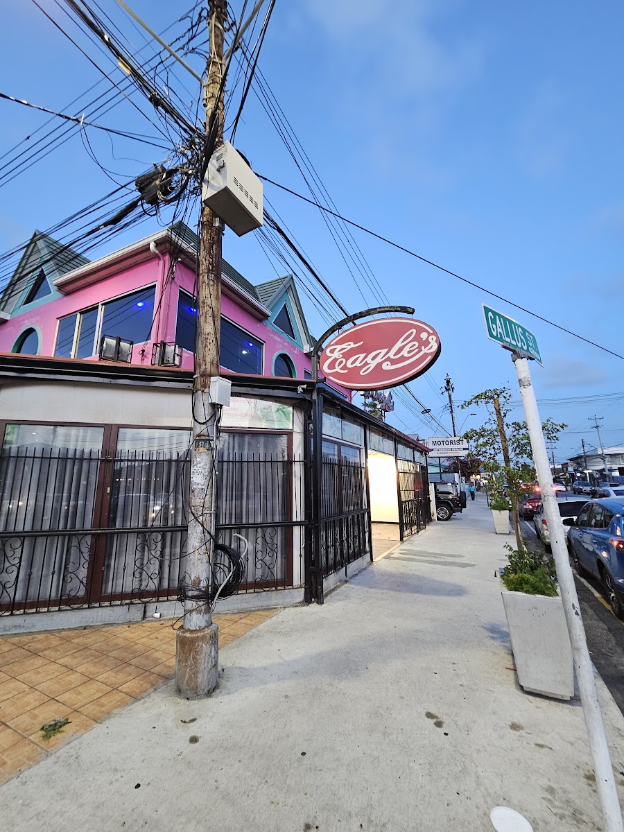 Eagle's Restaurant - Photo 4
