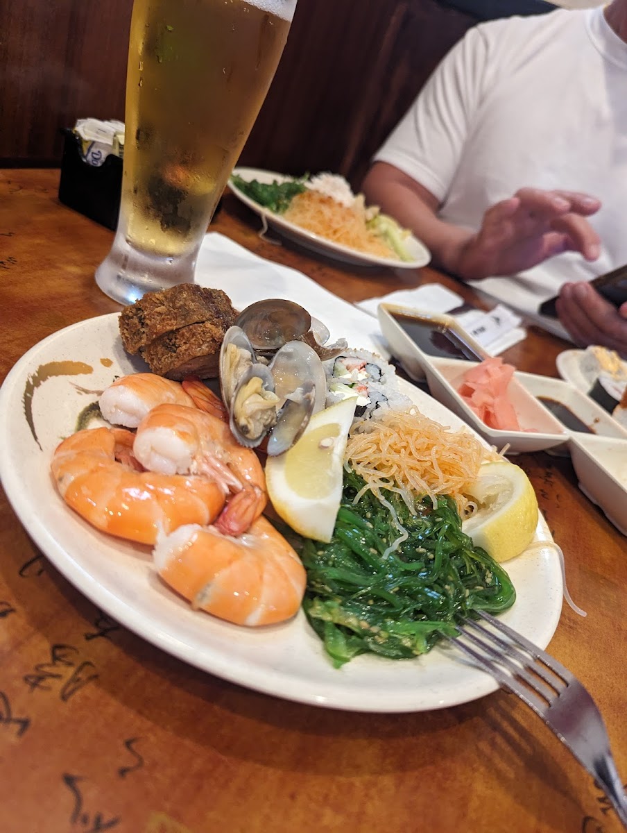 Shinju Japanese Buffet - Photo 9