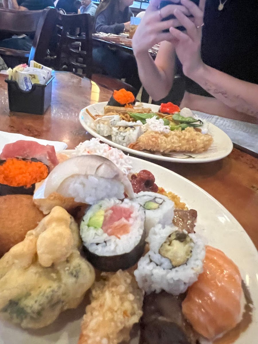 Shinju Japanese Buffet - Photo 7